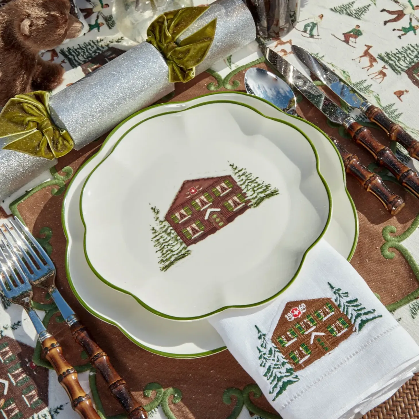 Alpine Chalet Dinner & Starter Plates (Set of 8)