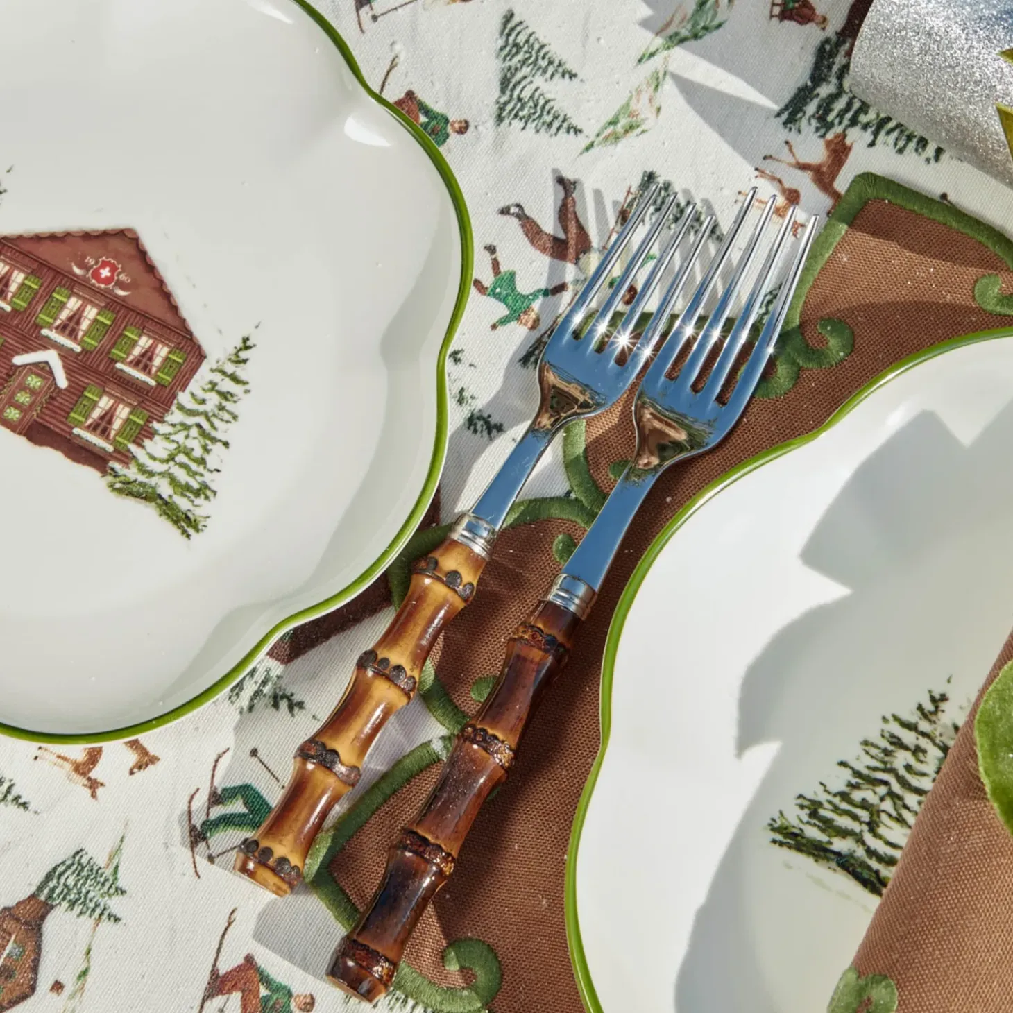 Alpine Chalet Dinner & Starter Plates (Set of 8)