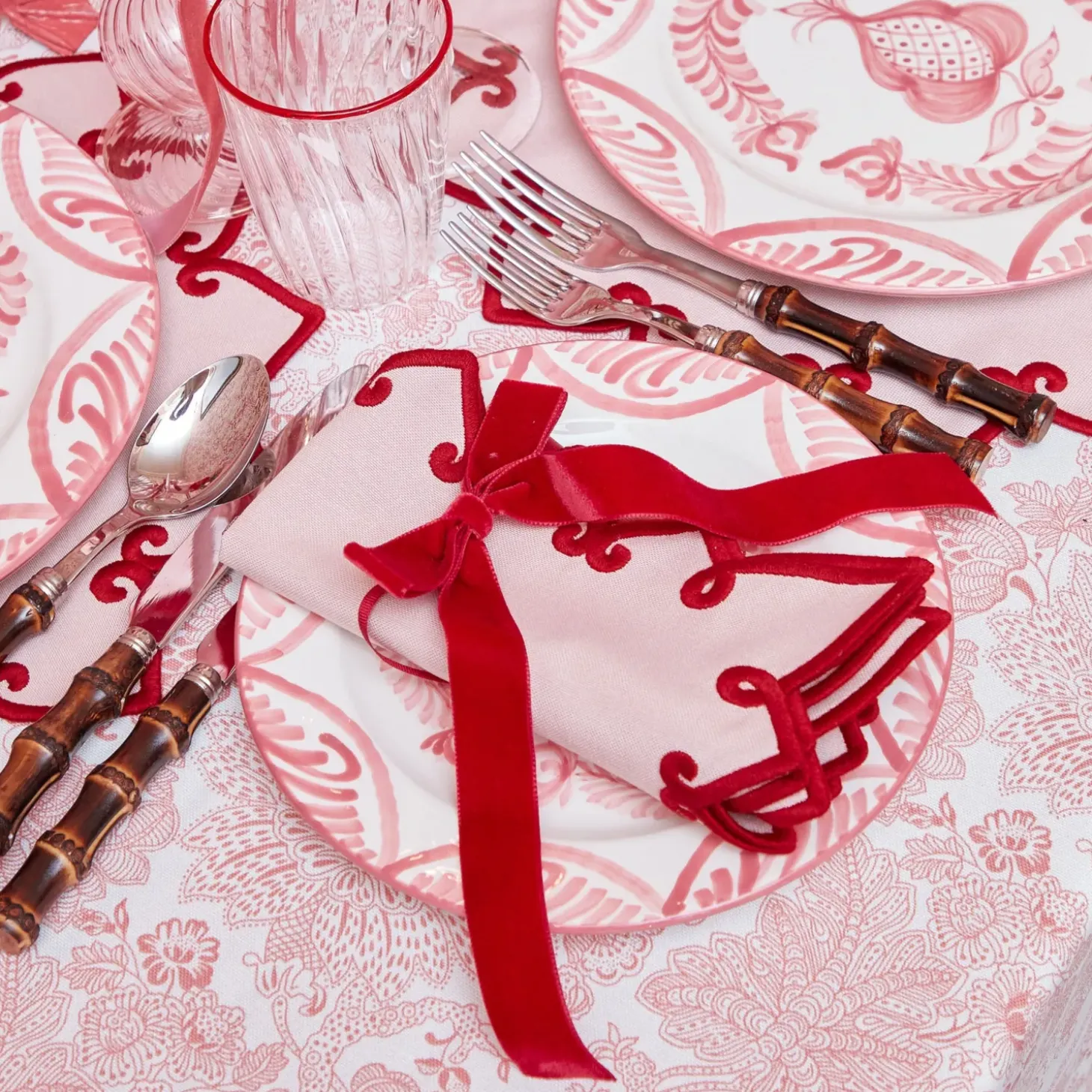 Angelina Pink & Red Napkins (Set of 4)