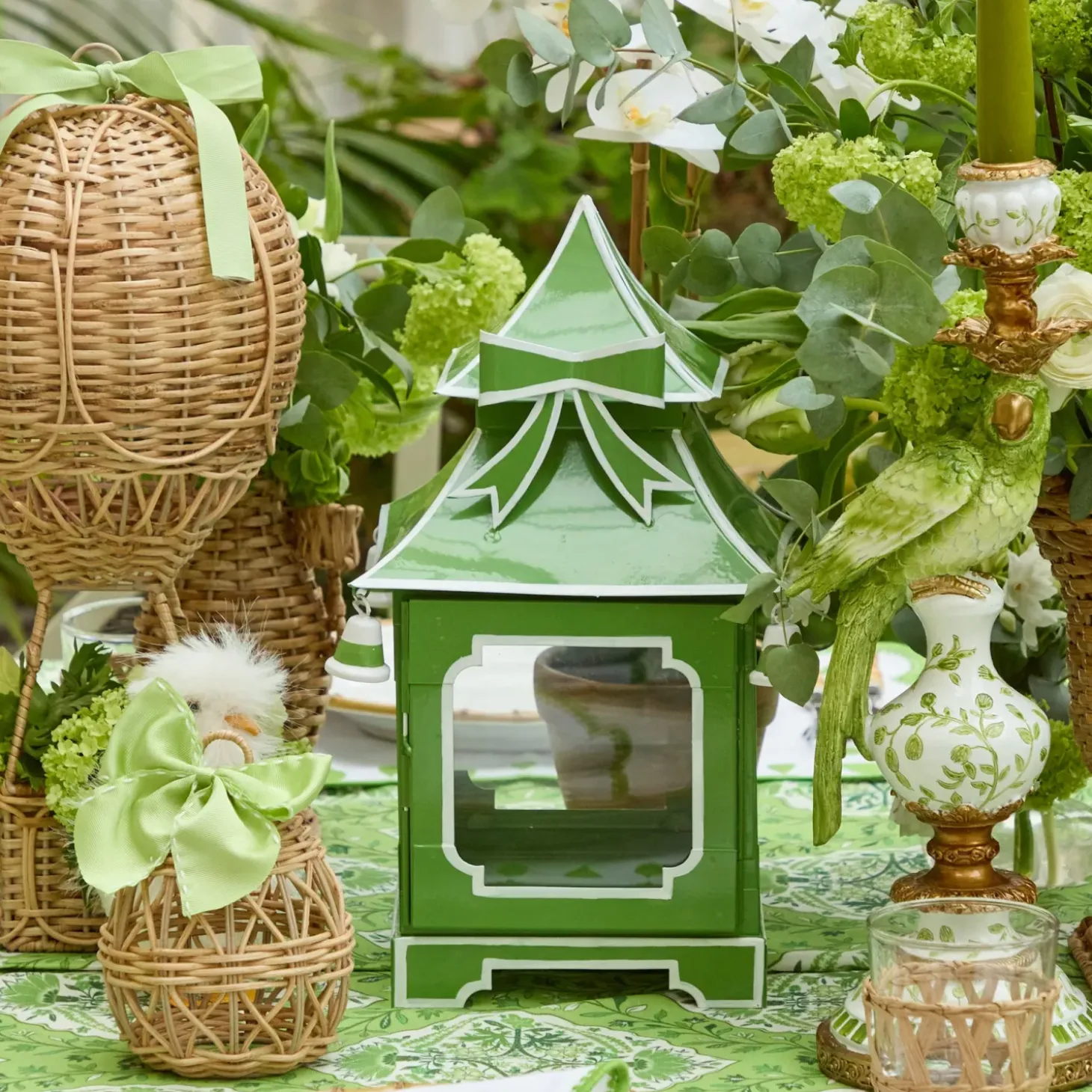 Apple Green Bow Pagoda Lantern