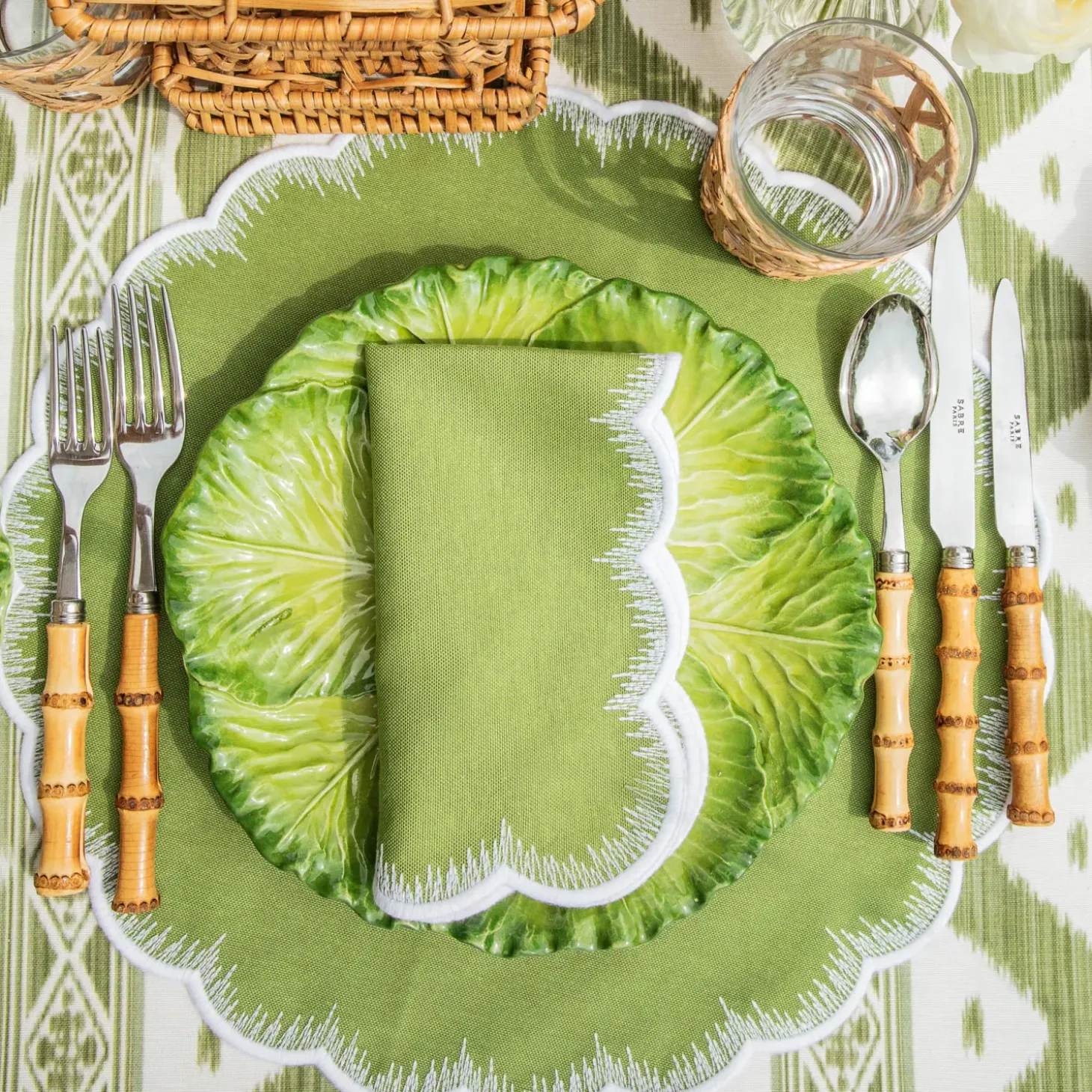 Apple Green Isabella Round Placemats & Napkins (Set of 4)