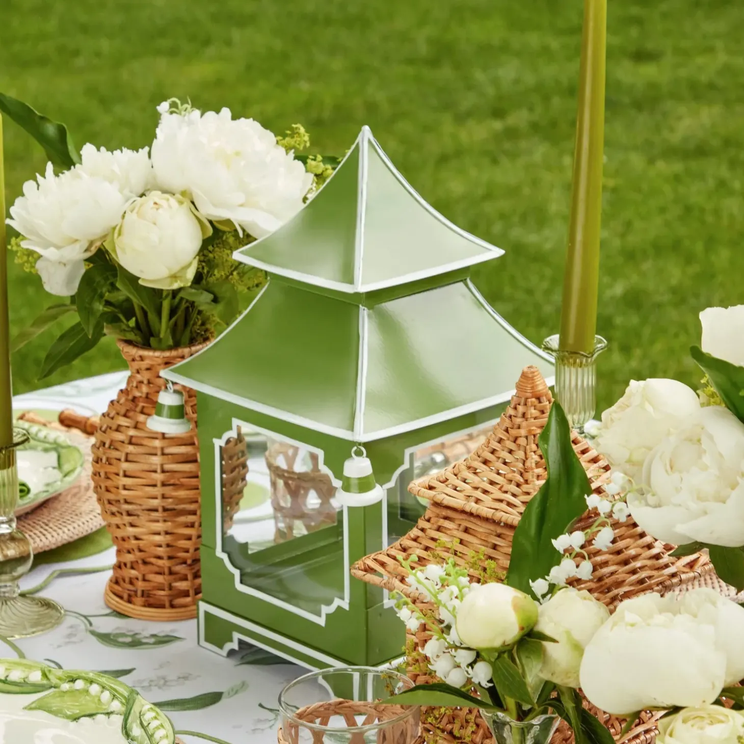 Apple Green Pagoda Lantern Set