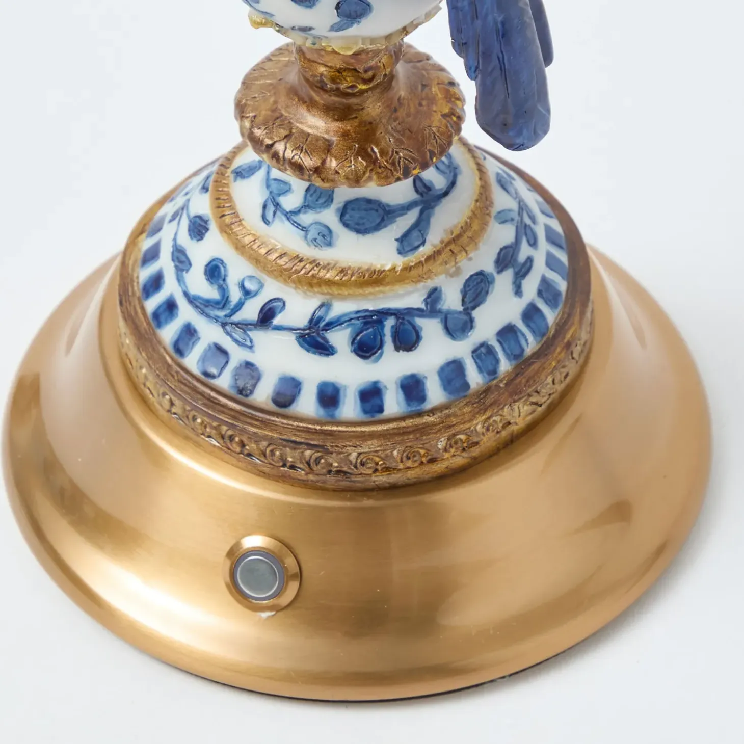 Blue Parrot Rechargeable Lamp with Caramel Lotus Deep Scalloped Shade (18cm)