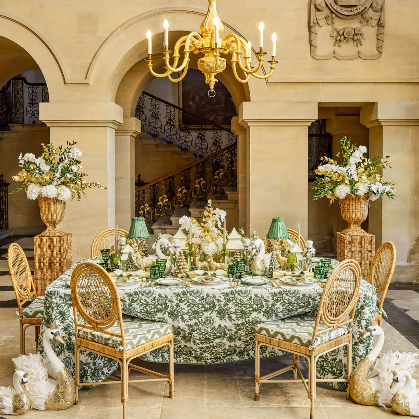Celine Green Glass Bow Candlescape (Gold)