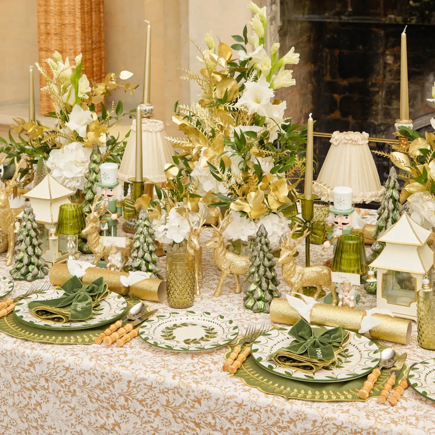 Celine Green Glass Bow Candlescape (Gold)