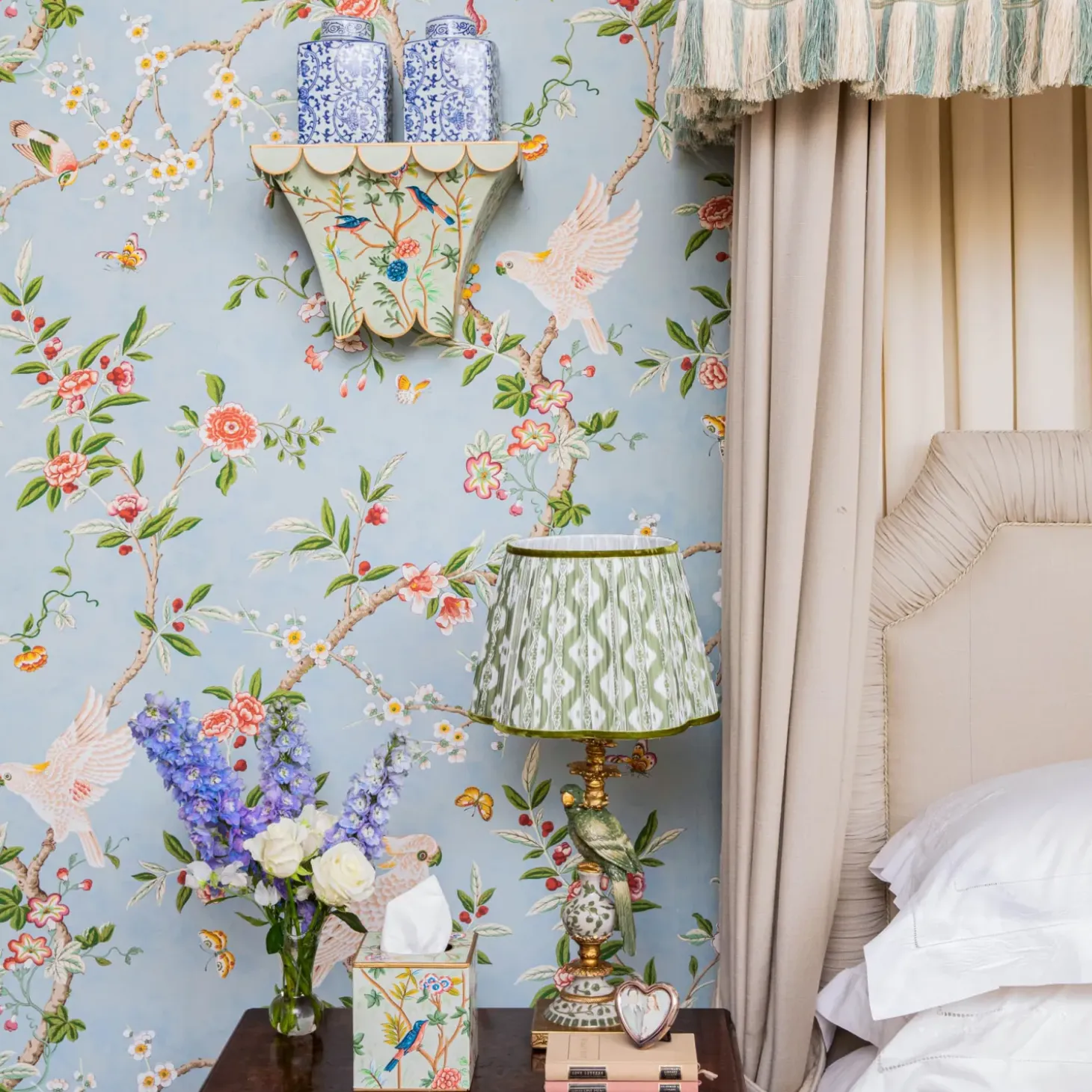 Chinoiserie Tole Tissue Box
