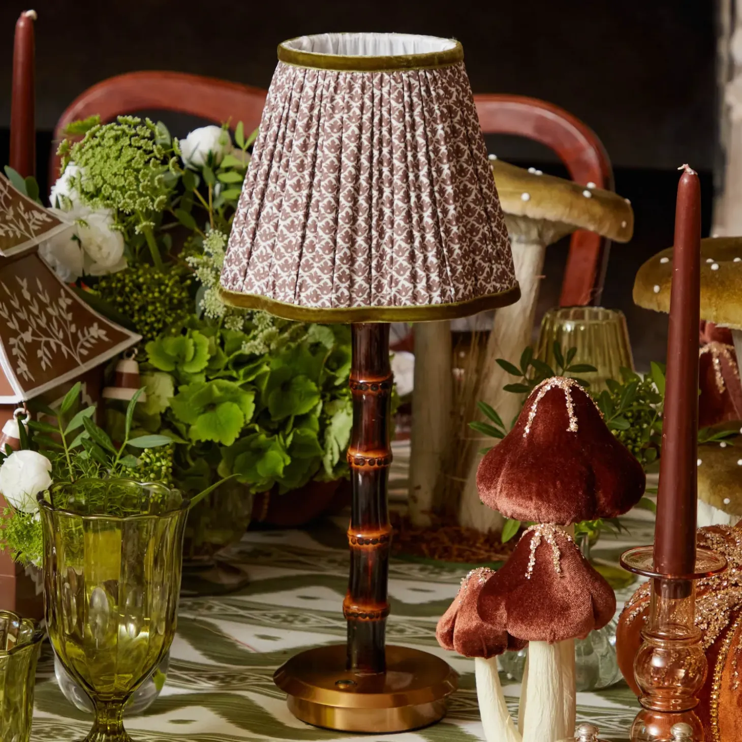 Chocolate & Olive Lotus Lampshade (18cm)