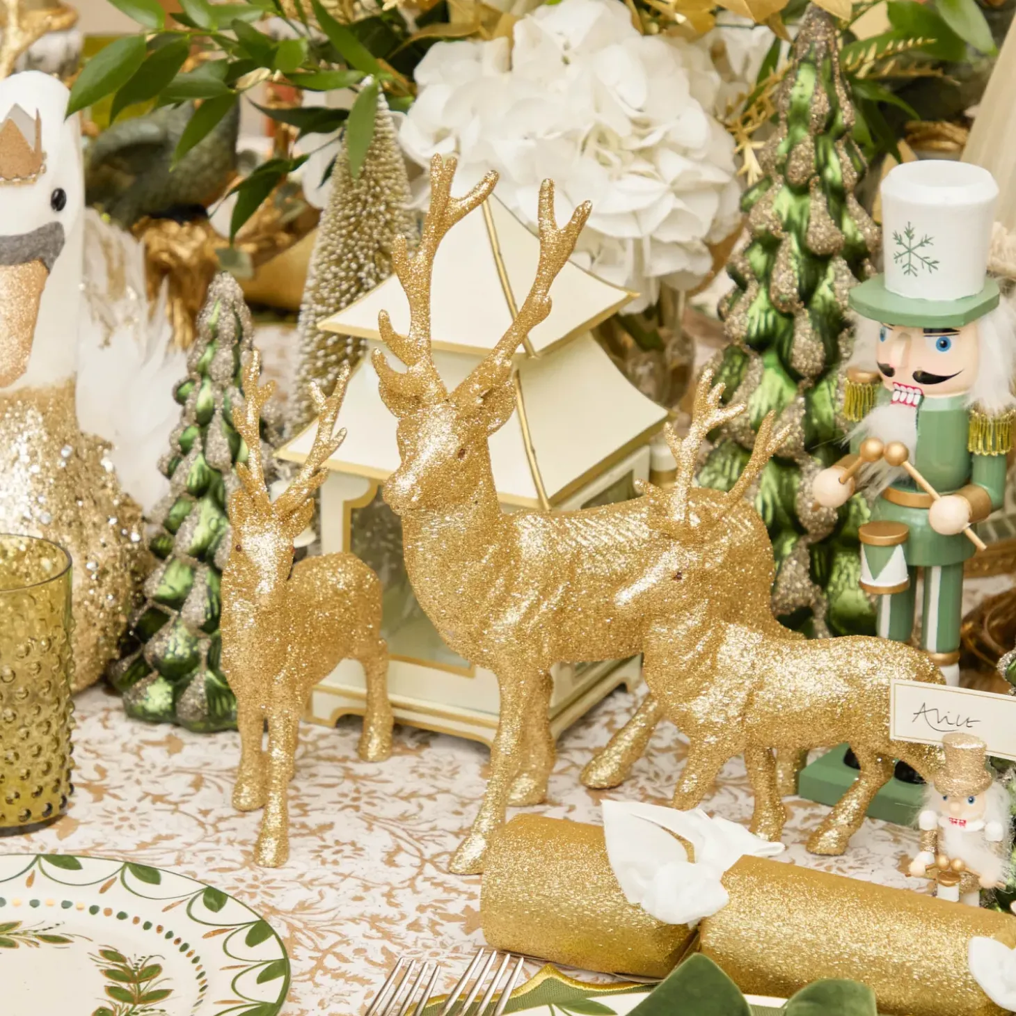 Gold Glitter Reindeer (Pair)