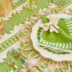 Green Laurel Dinner Plates (Set of 4)
