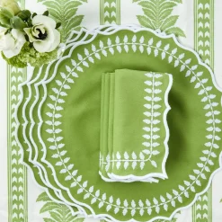 Green Laurel Placemats & Napkins (Set of 4)