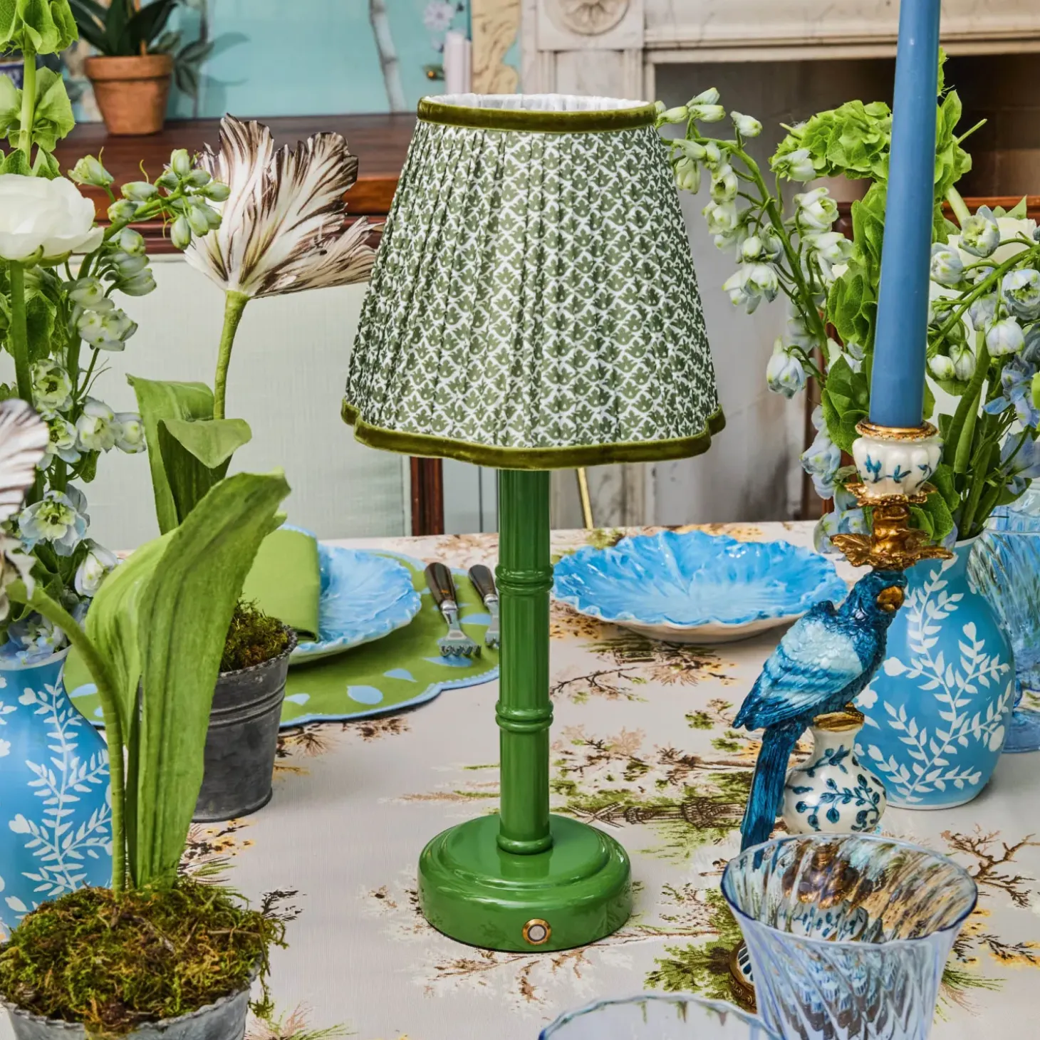 Green Leonora Lacquer Rechargeable Lamp