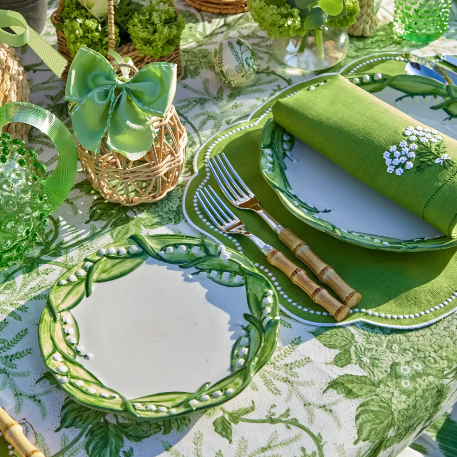 Hydrangea Green Linen Napkins (Set of 4)