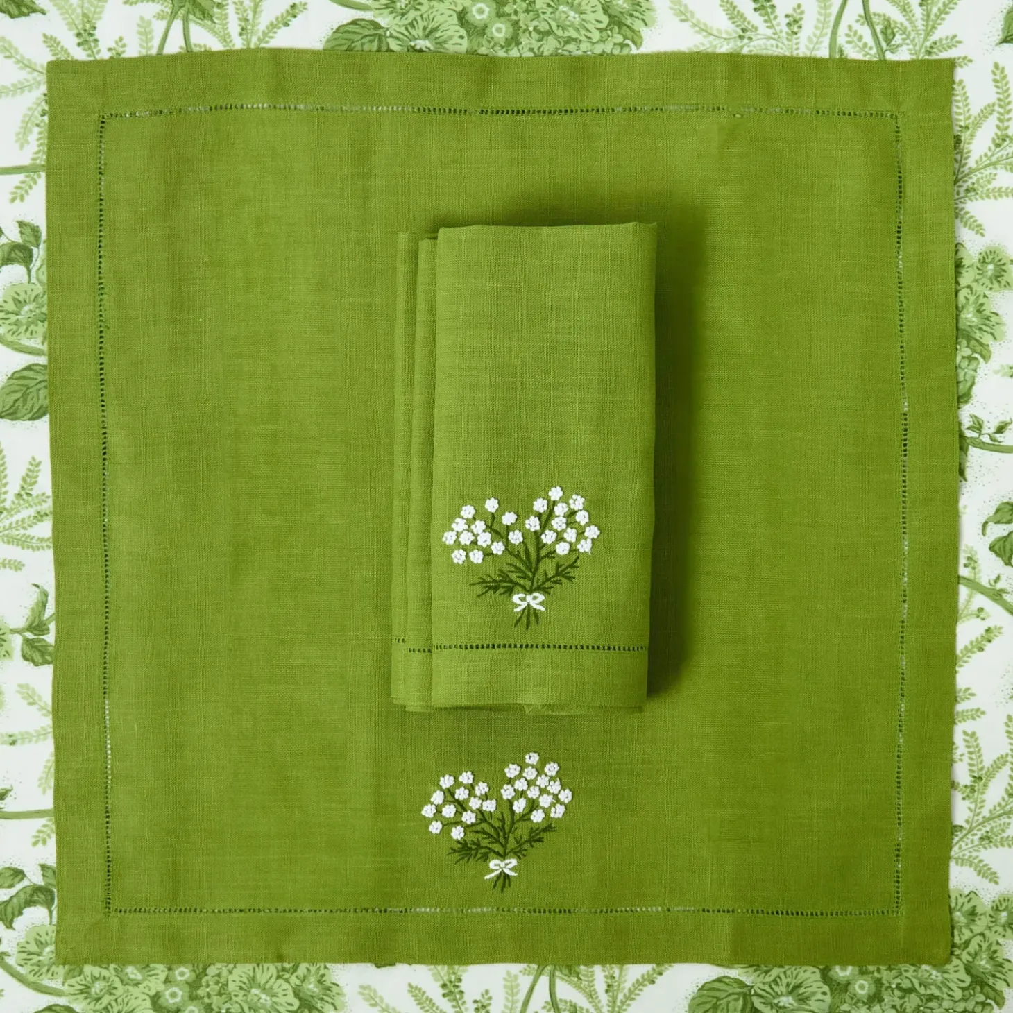 Hydrangea Green Linen Napkins (Set of 4)