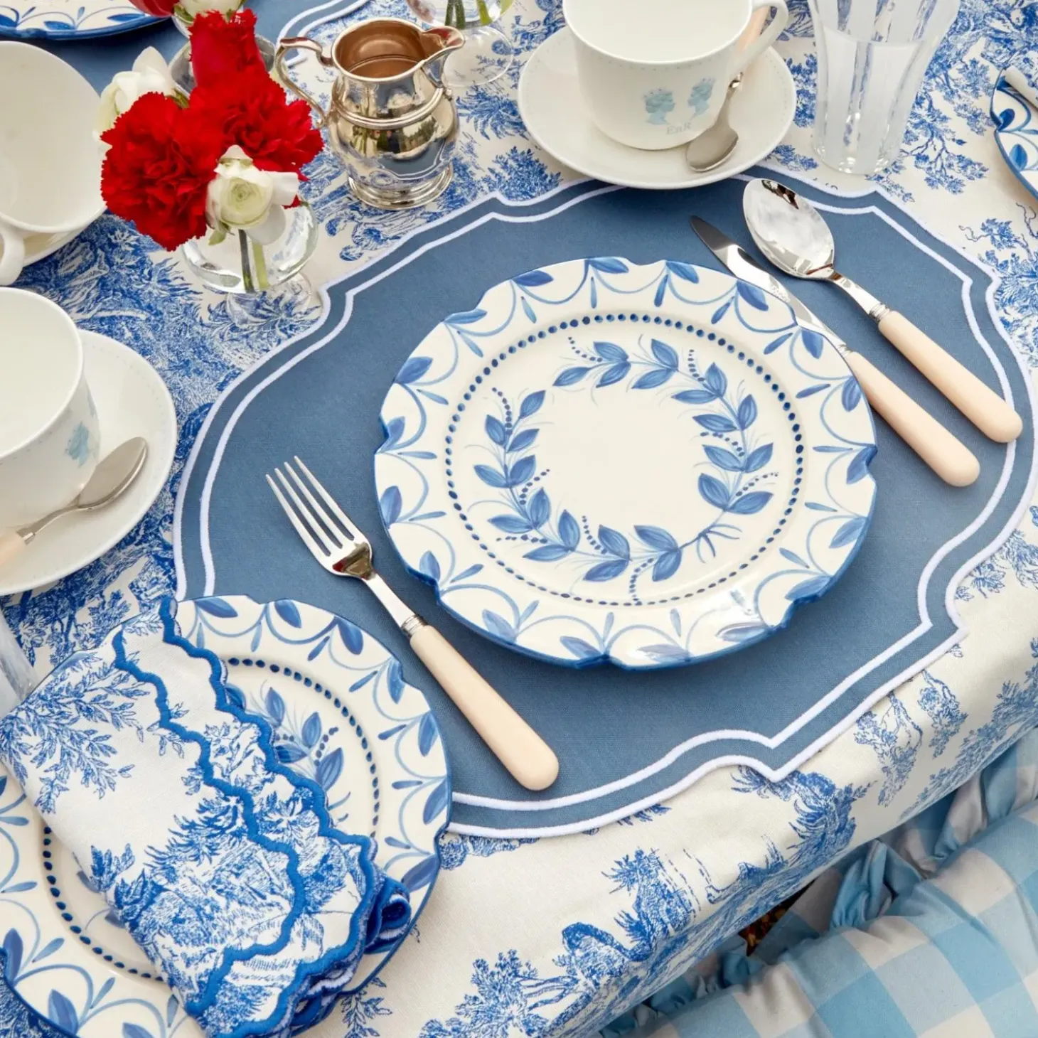 Ivory Cutlery Set (4 Piece)