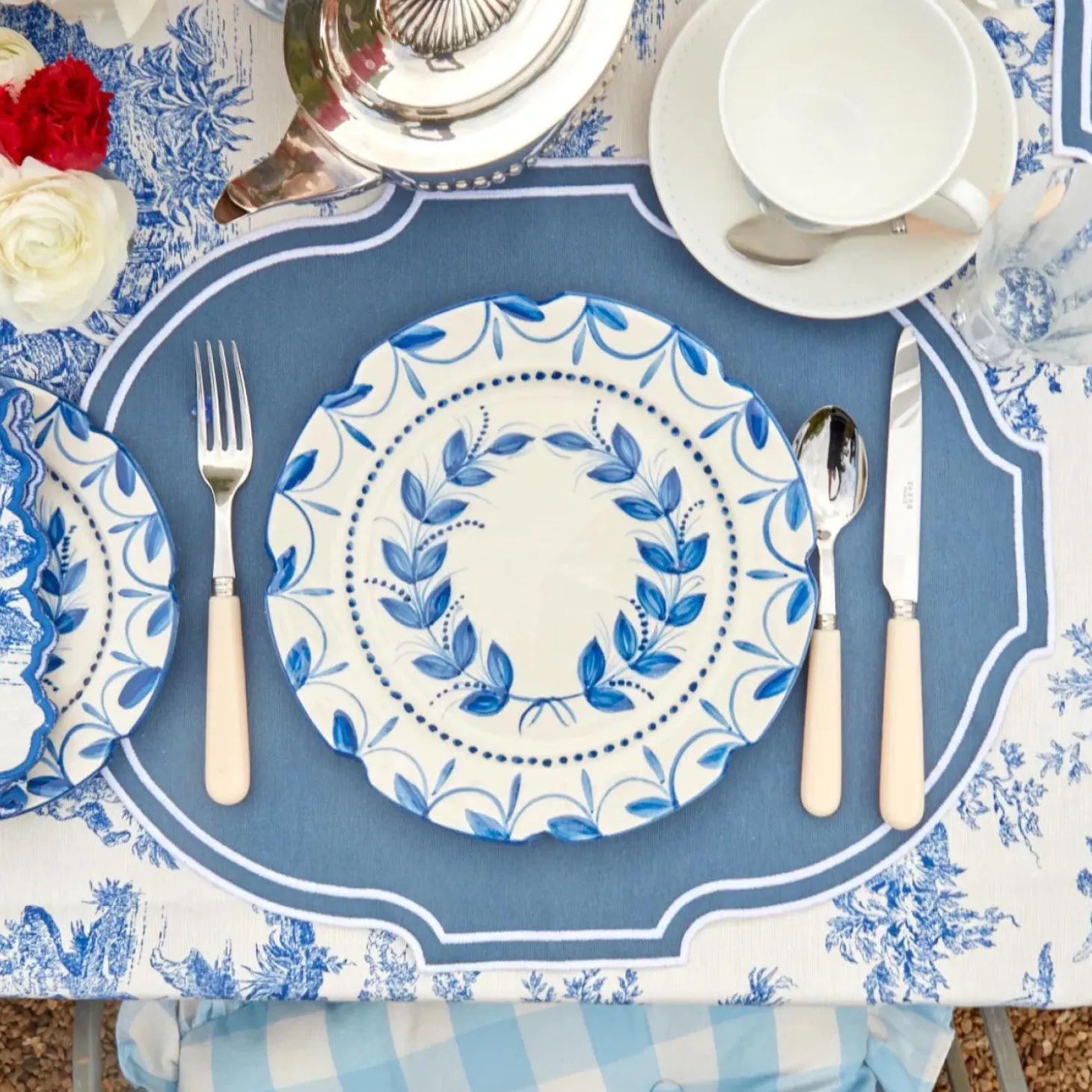 Ivory Cutlery Set (4 Piece)