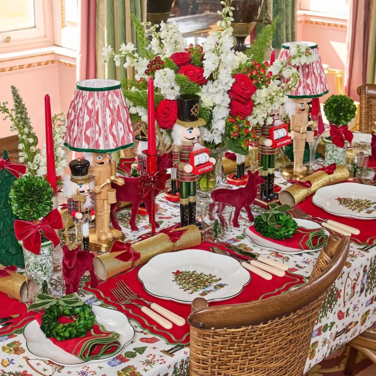 Katherine Red & Green Napkins (Set of 4)