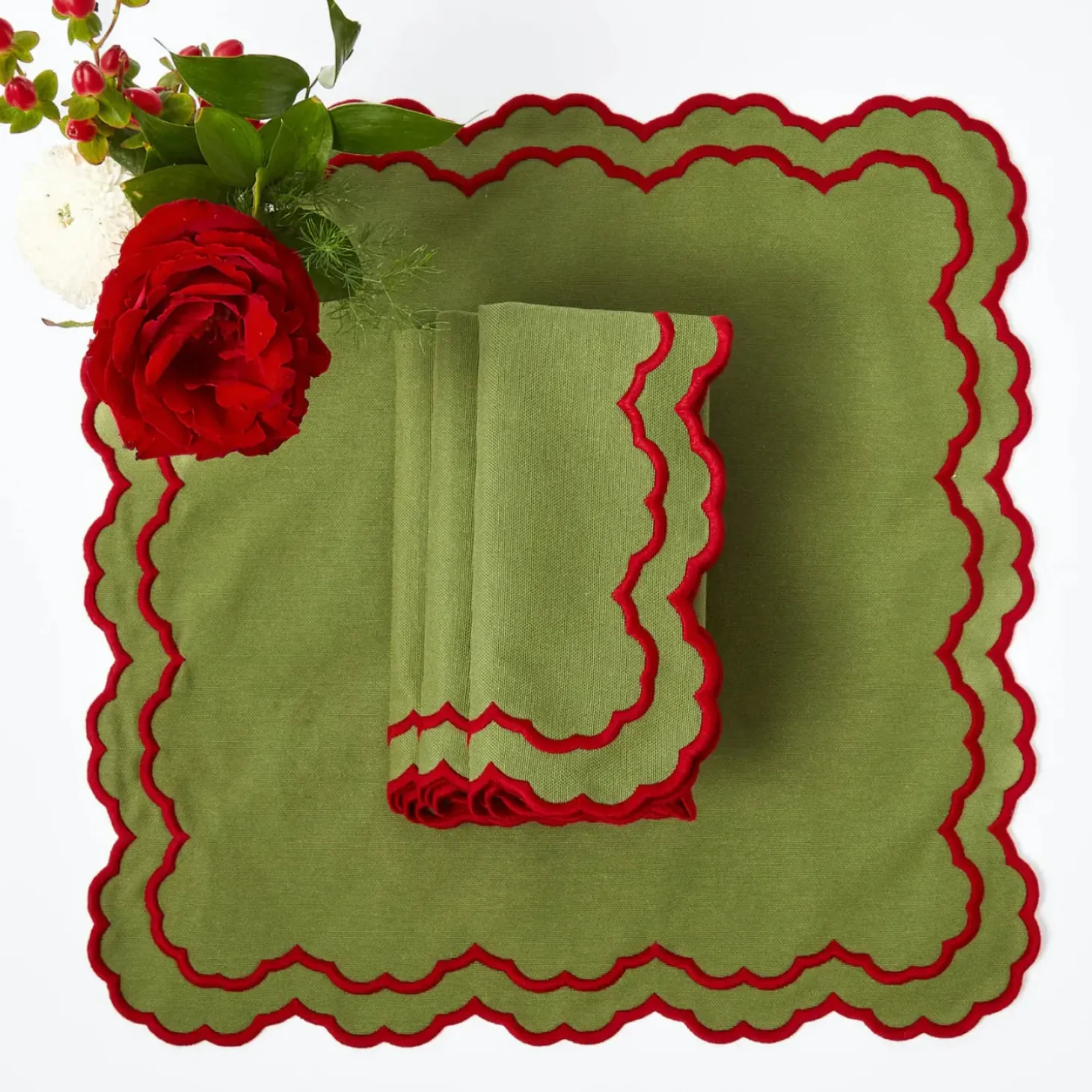 Lily Green & Red Napkins (Set of 4)