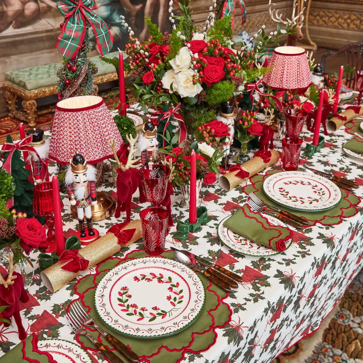 Lily Green & Red Napkins (Set of 4)