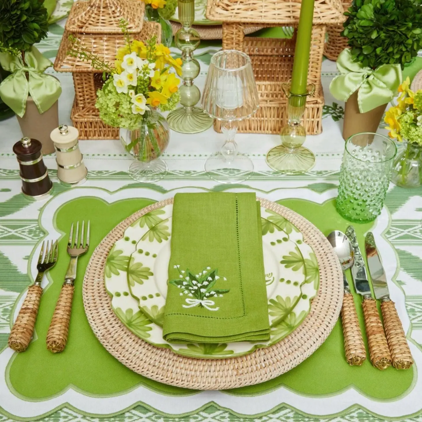 Lily of the Valley Green Linen Napkins (Set of 4)