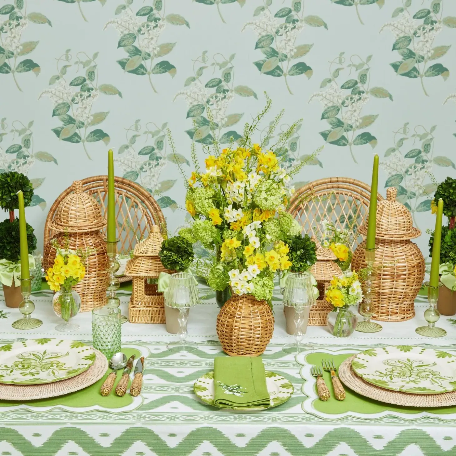 Lily of the Valley Green Linen Napkins (Set of 4)