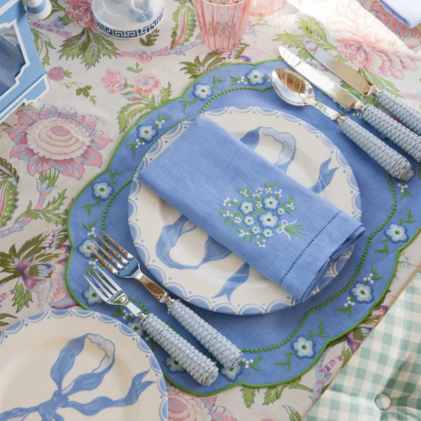 Marilyn Blue Bow Starter Plates (Set of 4)