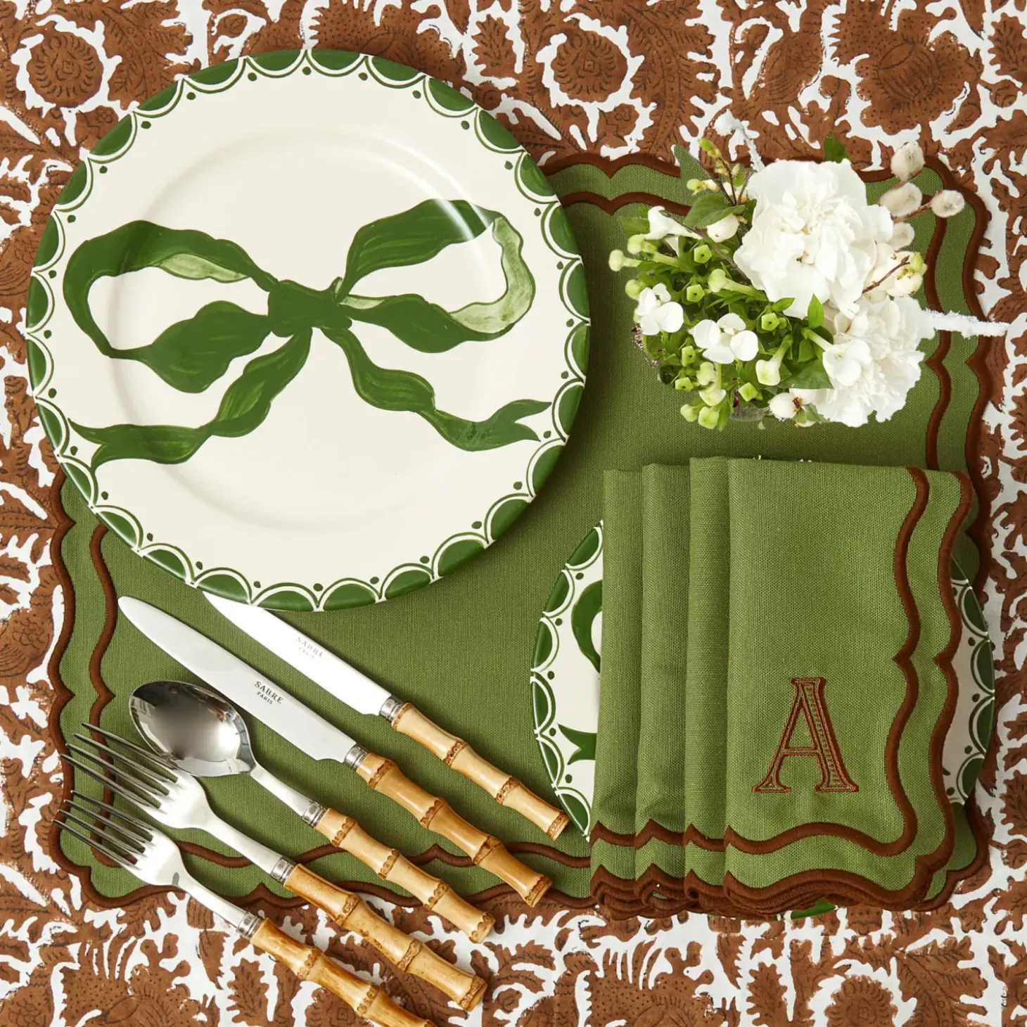 Marilyn Forest Green Bow Dinner Plate