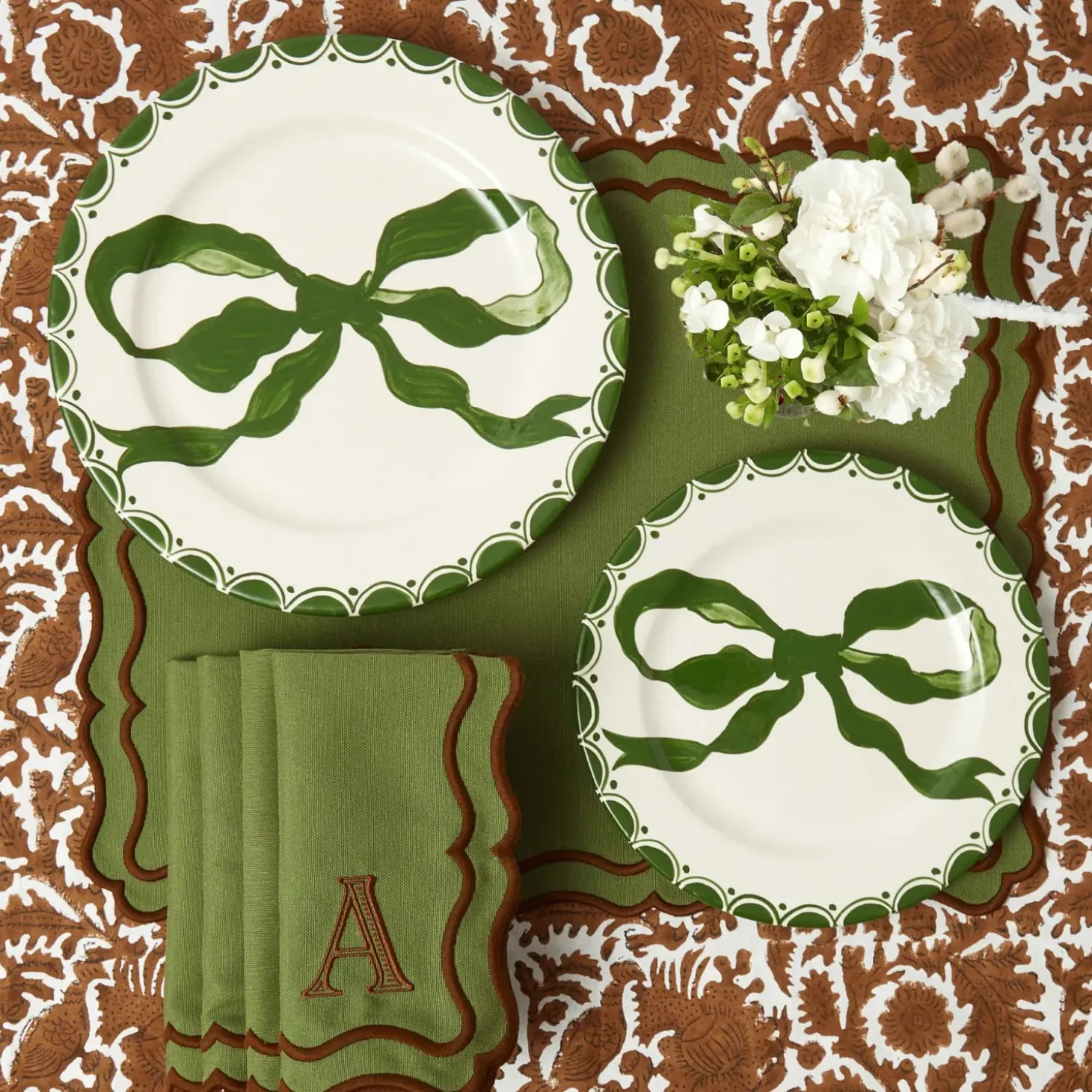 Marilyn Forest Green Bow Dinner Plate