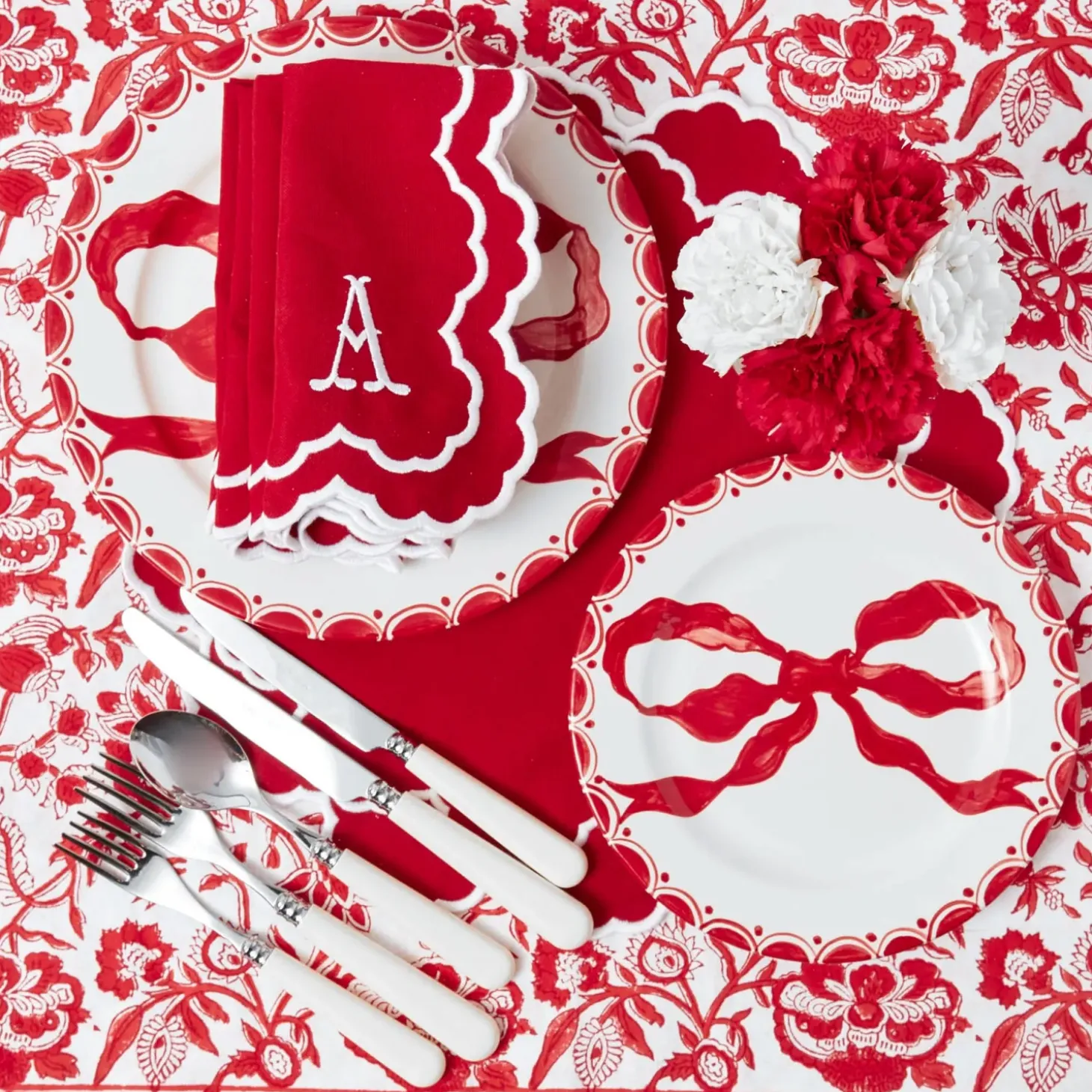 Marilyn Red Bow Starter Plates (Set of 4)