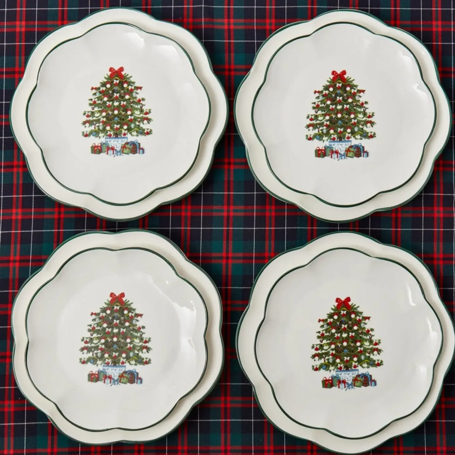 Mrs. Alice Christmas Tree Starter Plate