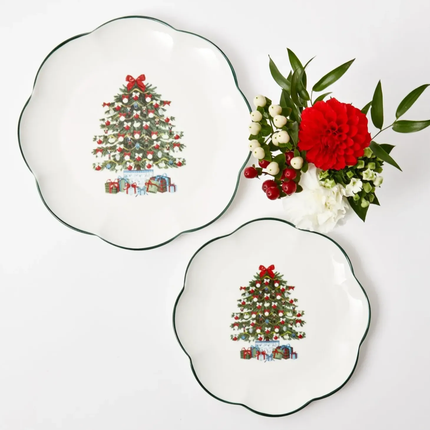 Mrs. Alice Christmas Tree Dinner Plate (Set of 4)