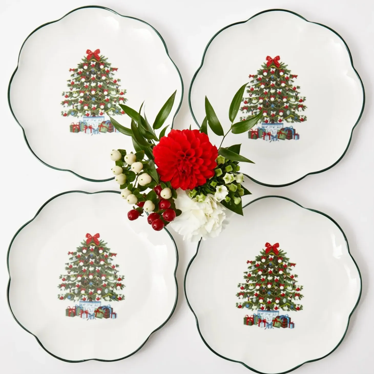 Mrs. Alice Christmas Tree Dinner Plate (Set of 4)