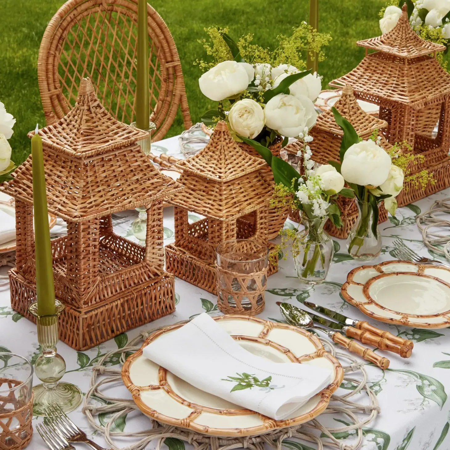 Natural Rattan Pagoda Decoration Set