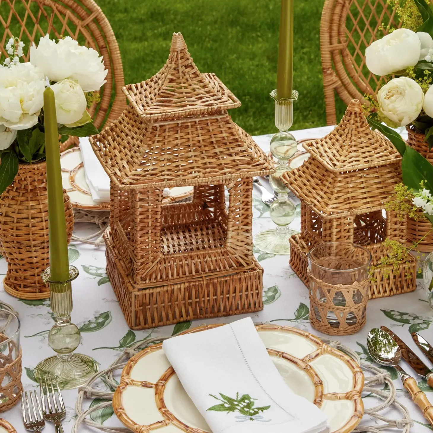 Natural Rattan Pagoda Decoration Set