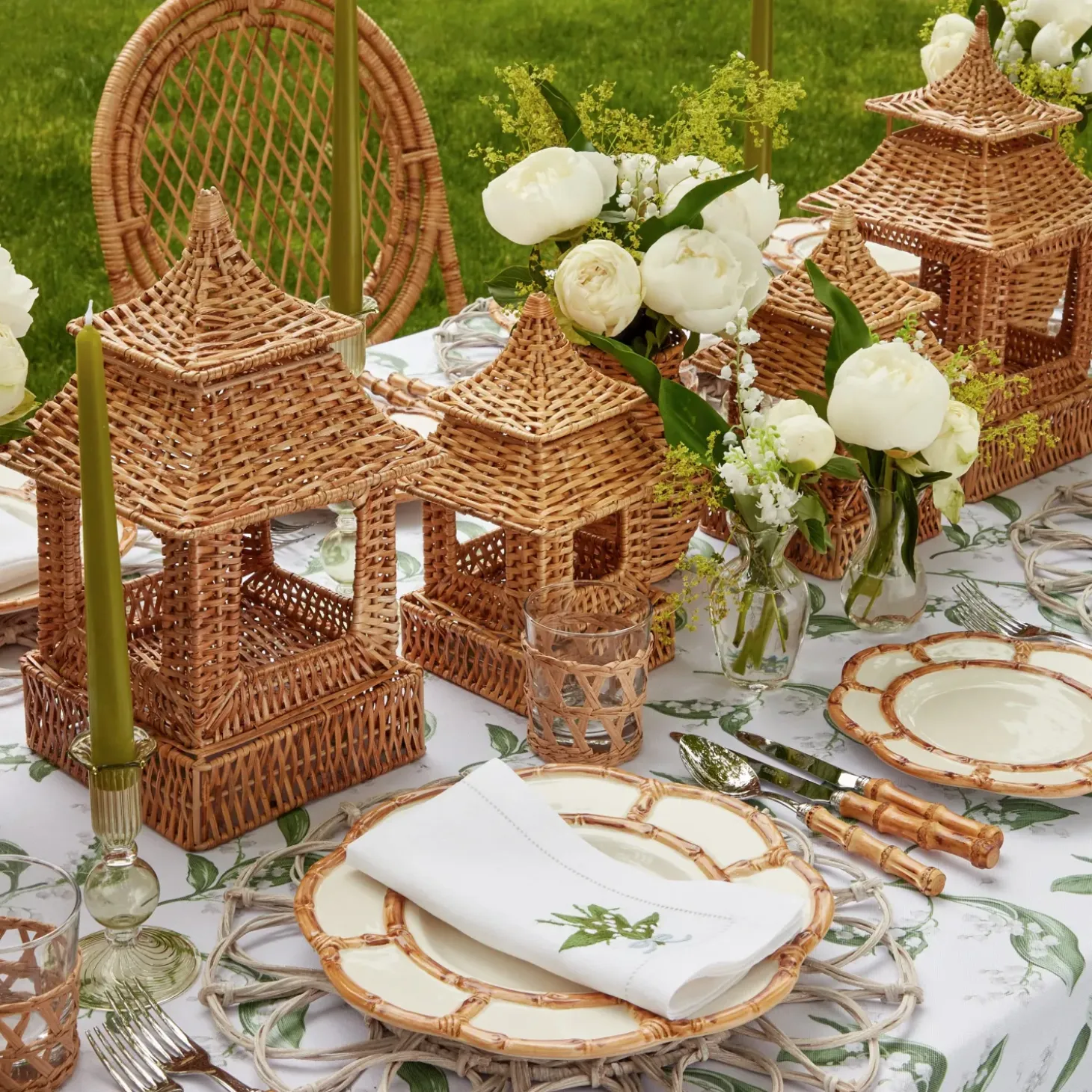 Natural Rattan Pagoda Lantern Set
