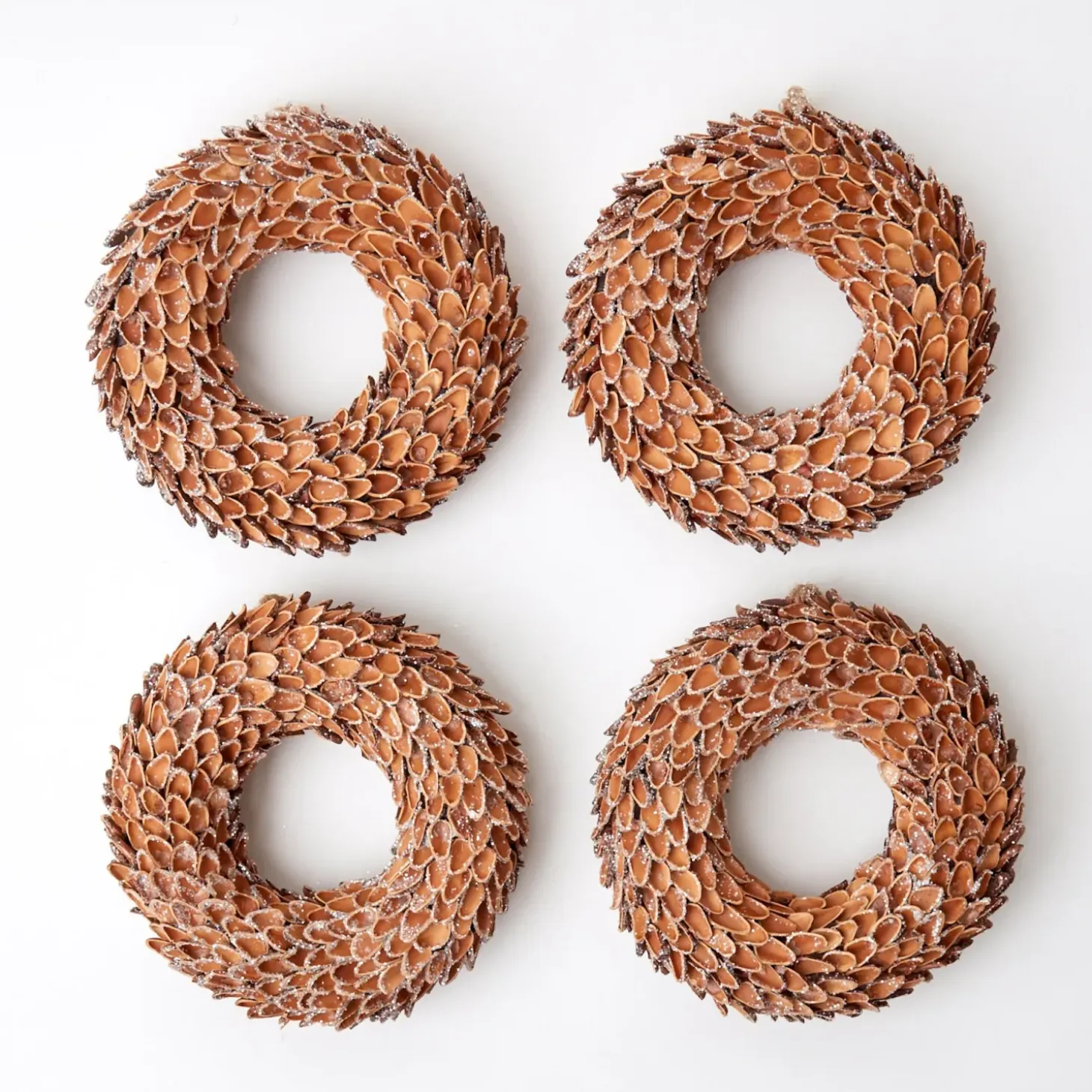 Nutshell Glitter Wreath (Set of 4)