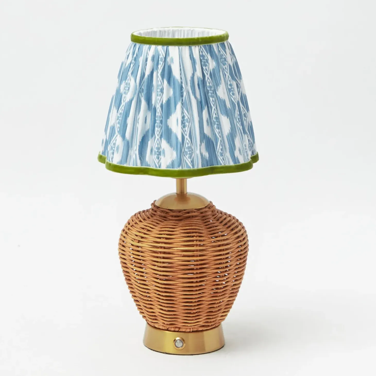 Rattan Ursula Rechargeable Lamp