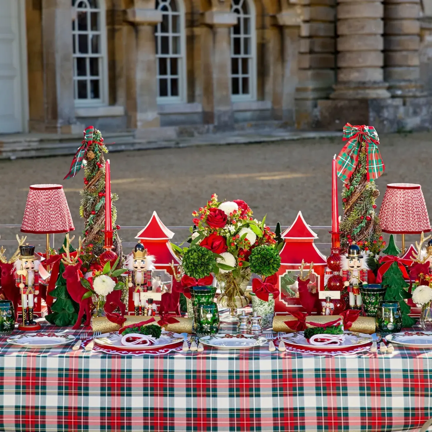 Red Bow Laurel Placemats & Napkins (Set of 4)