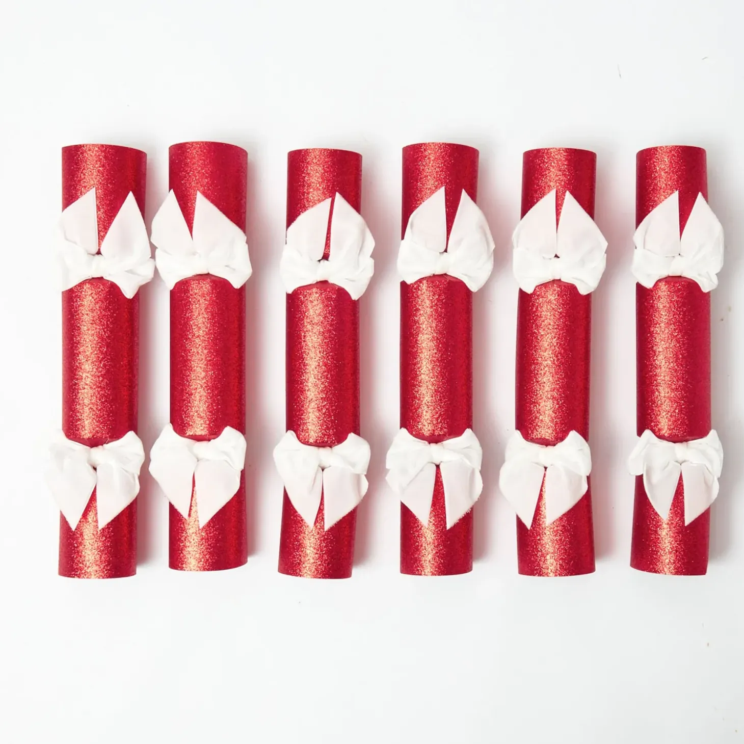 Red Glitter Crackers With White Velvet Bows (Set of 6)