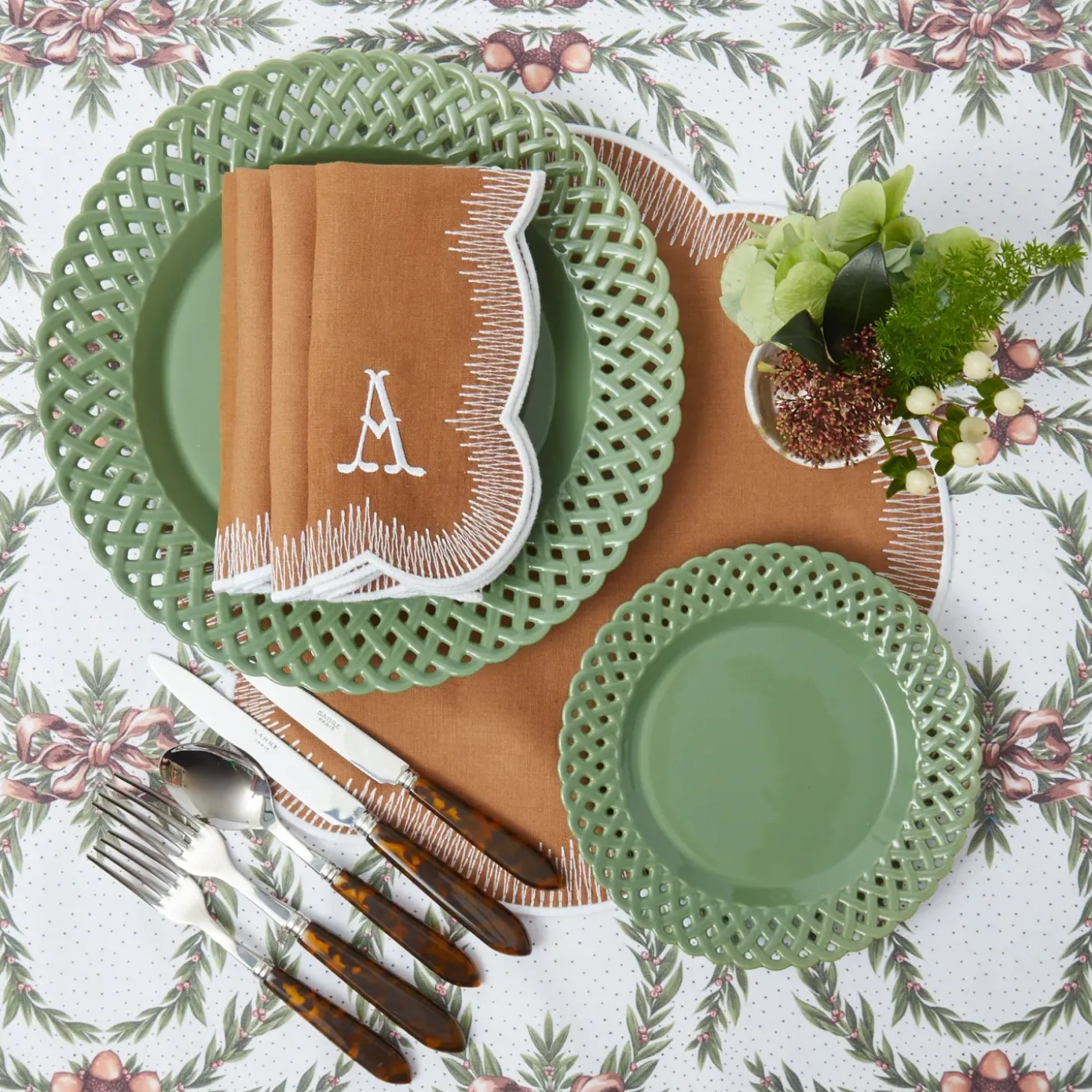 Sage Basketweave Starter Plates (Set of 4)