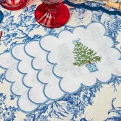 Scalloped Christmas Tree Cocktail Napkins (Set of 4)