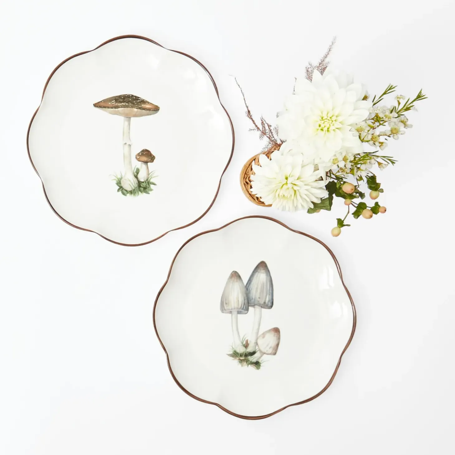 Scalloped Mushroom Starter Plate (Brown)