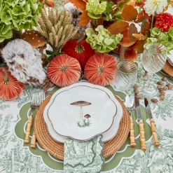 Scalloped Mushroom Starter Plate (Brown)