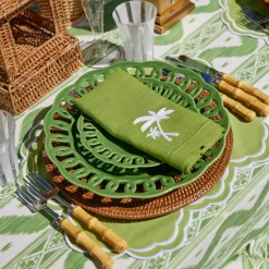 Serena Apple Green Scalloped Placemats (Set of 4)