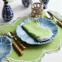 Serena Apple Green Scalloped Placemats (Set of 4)