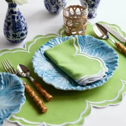 Serena Apple Green Scalloped Placemats & Napkins (Set of 4)