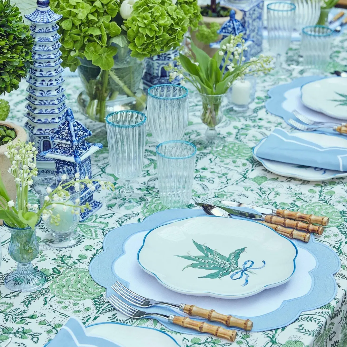 Serena Appliqué Blue Placemats (Set of 4)