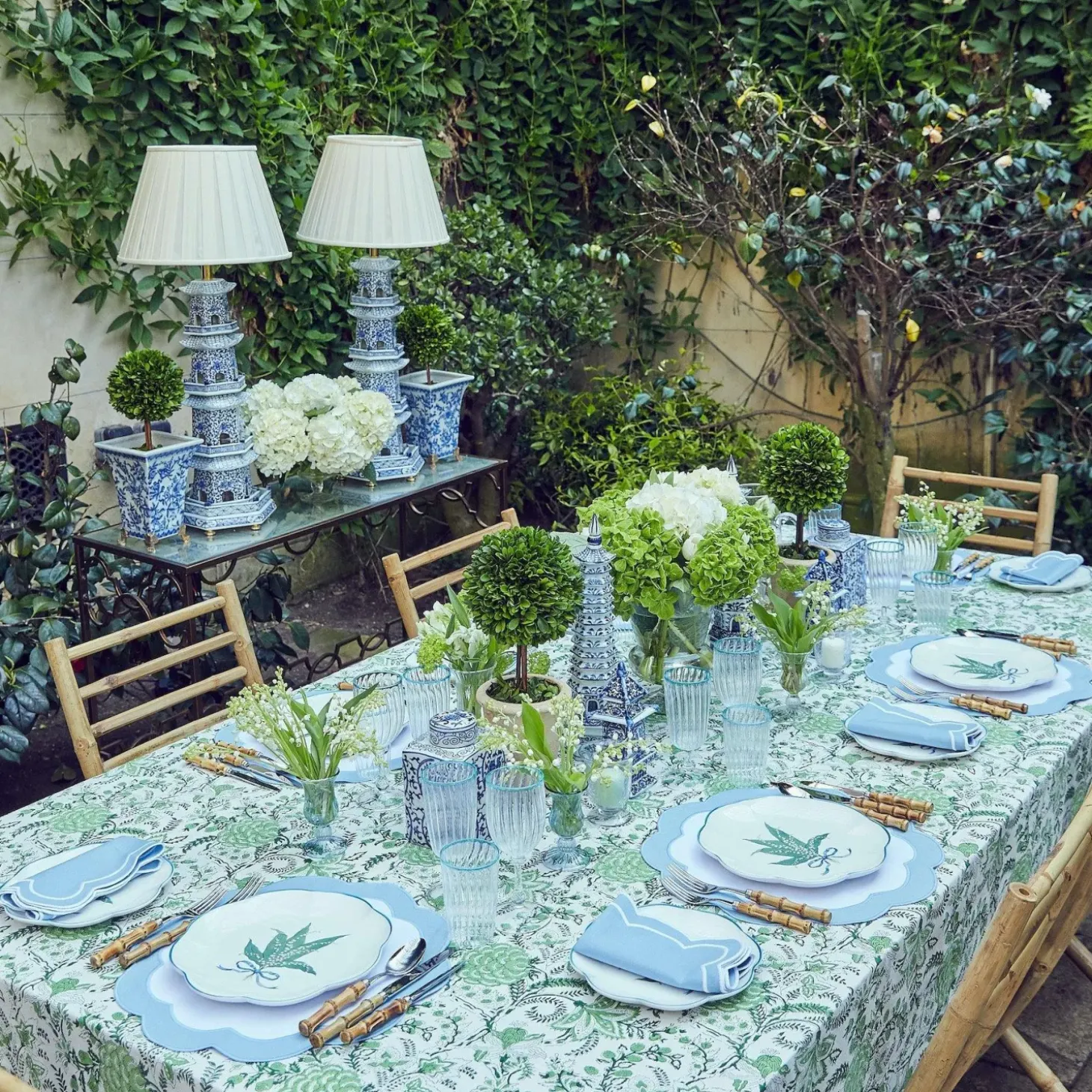 Serena Appliqué Blue Placemats (Set of 4)