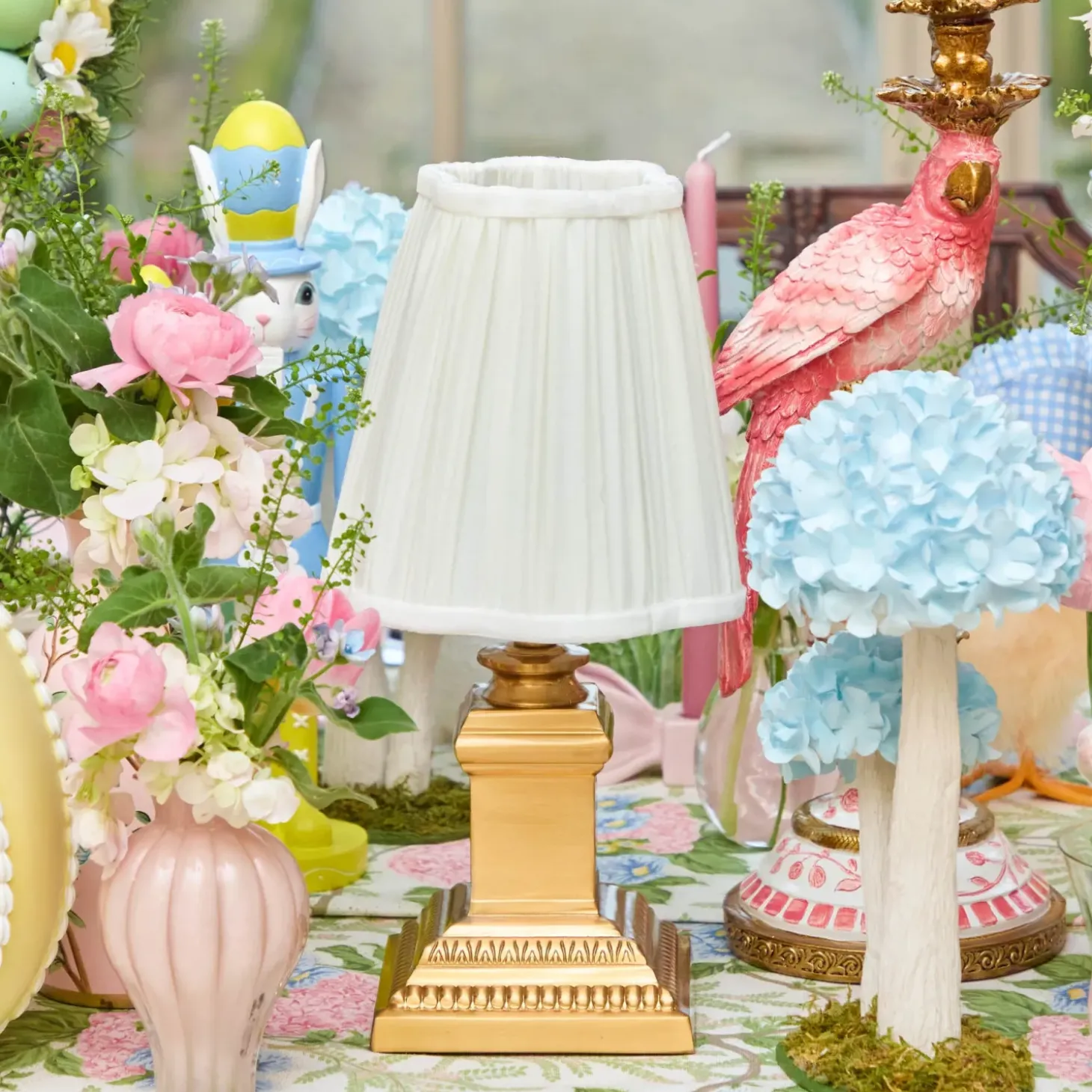 Short Corinthian Square Rechargeable Lamp