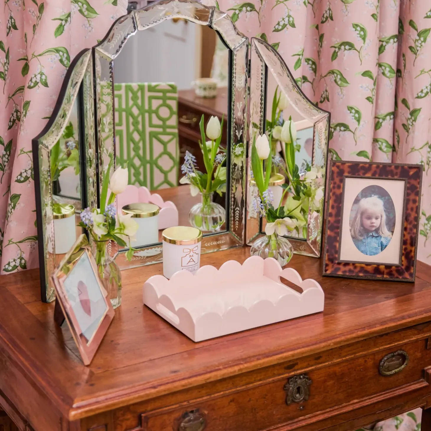 Soft Pink Lacquer Tray Set