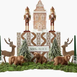 The Alpine Decoration Set